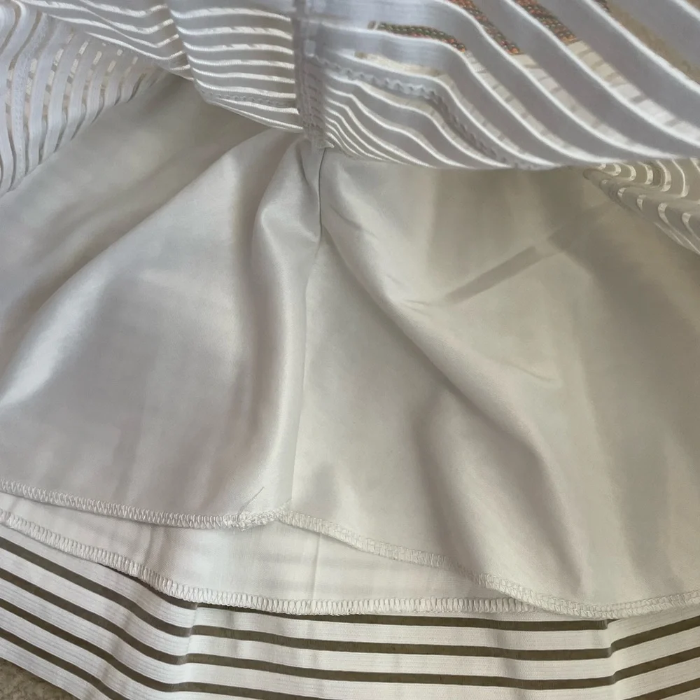 Elegant White Striped Skirt with Colorful Waistband - Picture 6 of 8